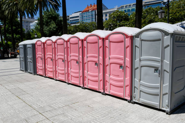 Best VIP or Luxury Restroom Trailers  in Villa Park, CA
